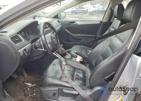 2014 Volkswagen Jetta Se z USA, uszkodzony, nr VIN 3VWB17AJ9EM206263